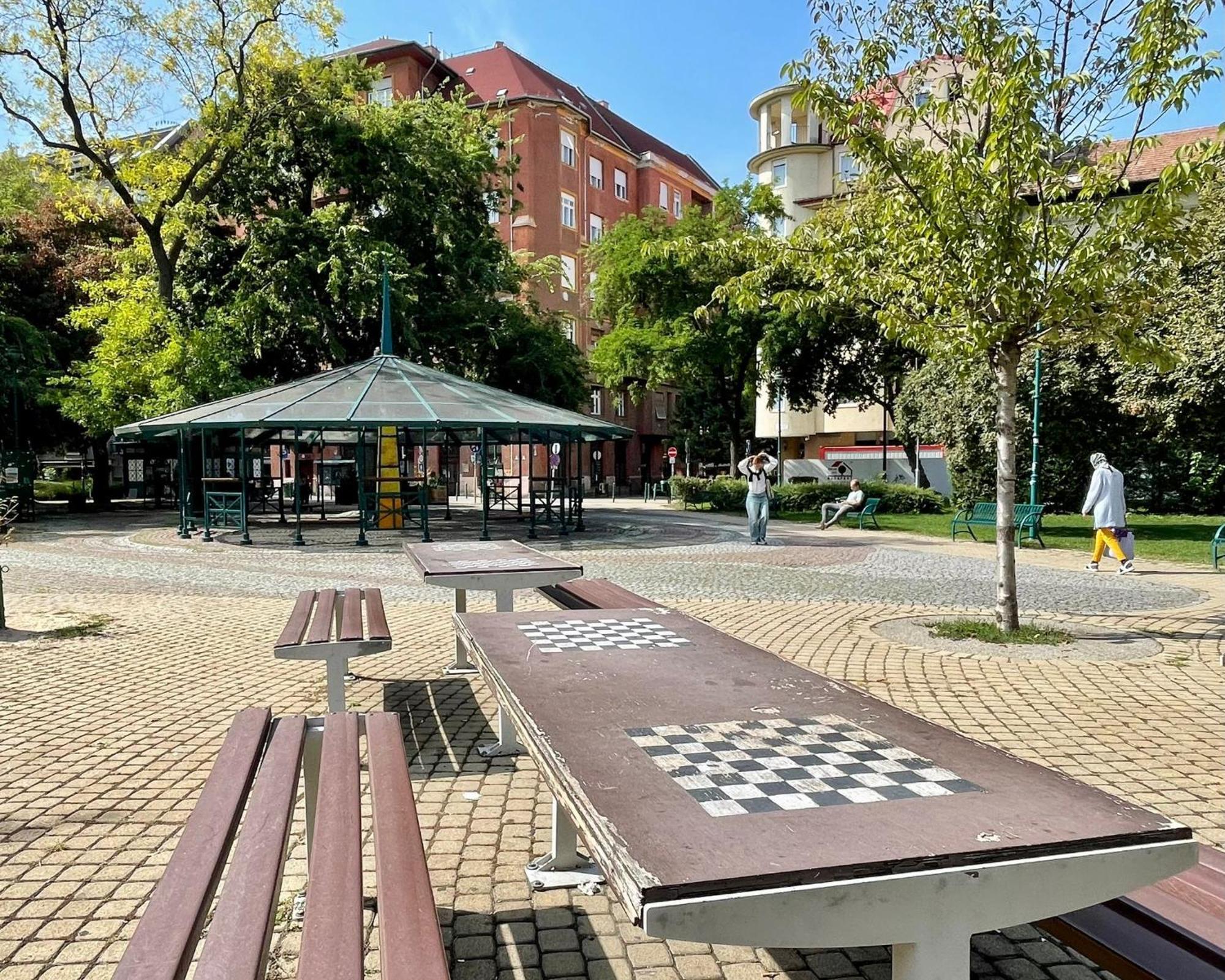 Green City Apartment Budapest - Free Garage, Ac, Balcony, Wi-Fi Eksteriør bilde
